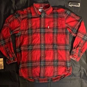 🎄 Carhartt flannel button up red plaid size m